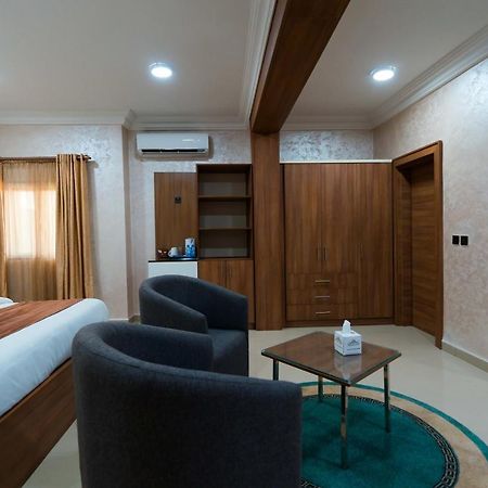 Phoenicia Suites Wupa Zewnętrze zdjęcie